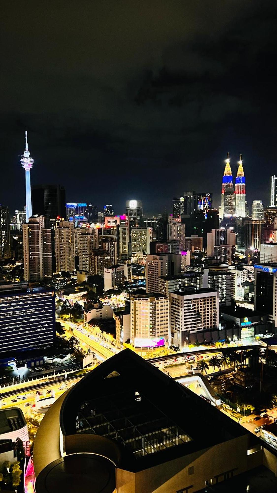 Regal Residences At Berjaya Times Square クアラルンプール エクステリア 写真