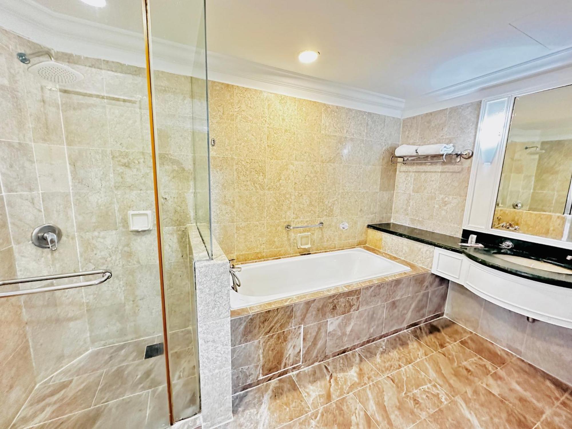 Regal Residences At Berjaya Times Square クアラルンプール エクステリア 写真